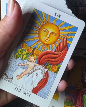 Radiant Rider-Waite® Tarot – Pocket Tin Edition (Complete 78-Card Deck)